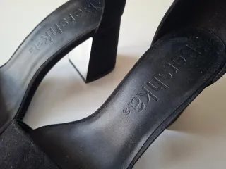 Sandalias tacón cuadrado negras