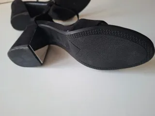 Sandalias tacón cuadrado negras