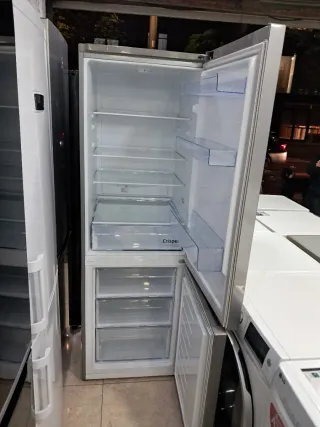 Nevera Beko plateada