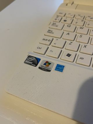 ASUS Eee PC 10.1 Blanco - Sin SO, con cargador