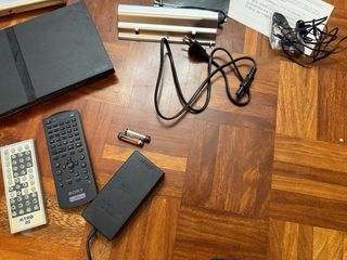 PlayStation 2 (PS2) con accesorios