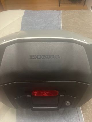 Baúl 50L Honda Touring con Soporte