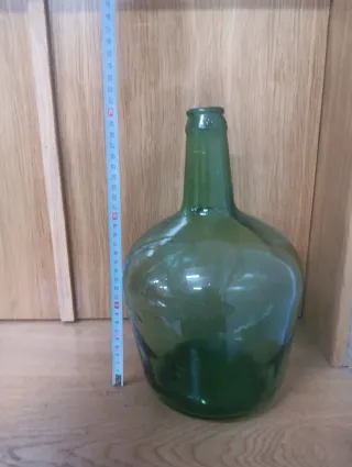 Damajuana de vidrio verde