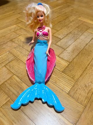 Barbie Sirena con Cola Brillante