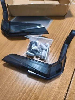 Paramanos Moto Negro Ahumado