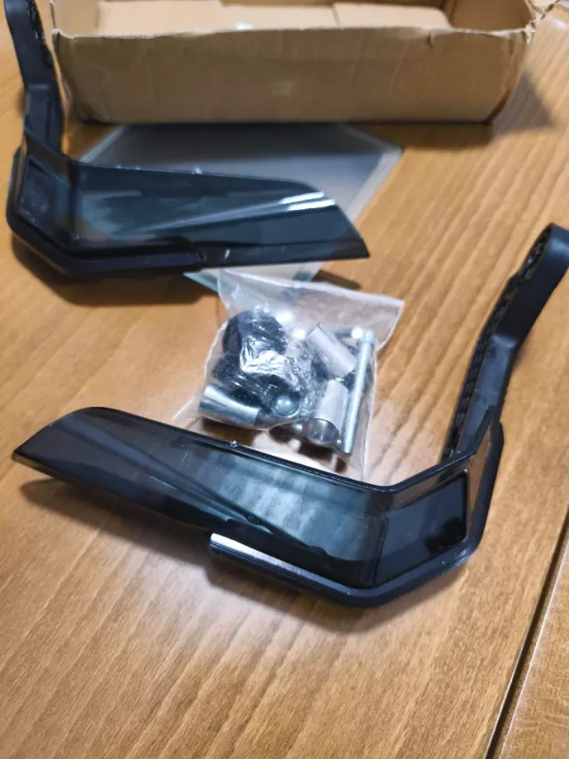 Paramanos Moto Negro Ahumado