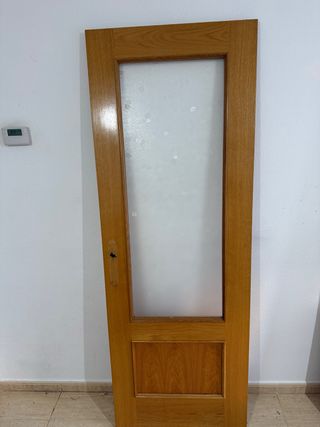 Puerta Roble con Cristal