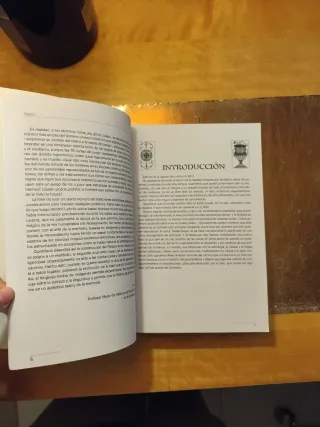 Tarot: La Historia, El Simbolismo y el Juego