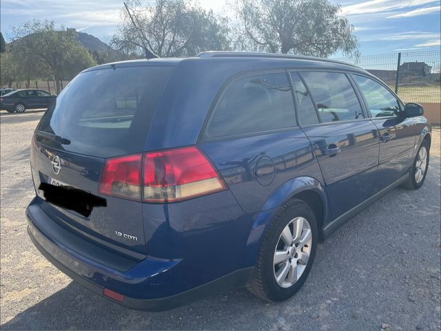 Opel Vectra Familiar 2005