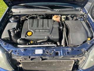 Opel Vectra Familiar 2005.