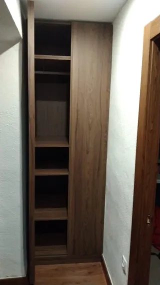 Puerta de madera rústica