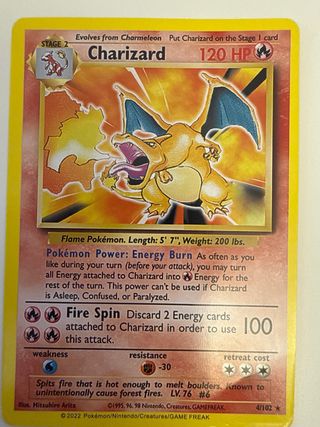 Carta Pokémon Charizard Stage 2 (años 2022)