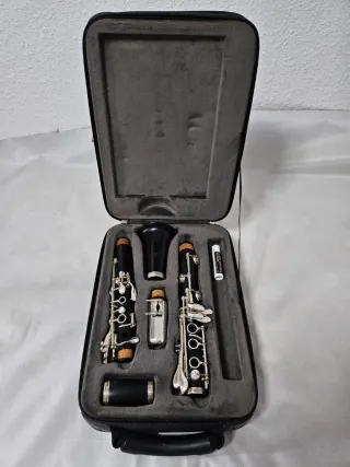 Clarinete Buffet Prodige ABS llaves plateadas.