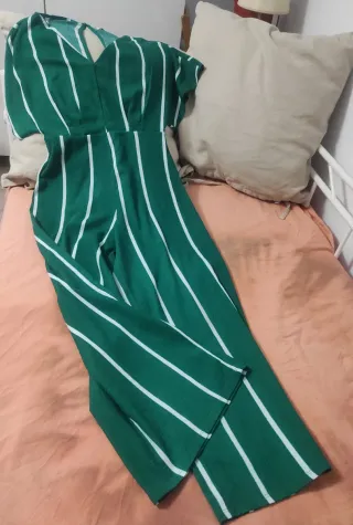 Mono Bershka verde rayas