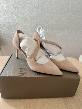Zapatos de tacón beige