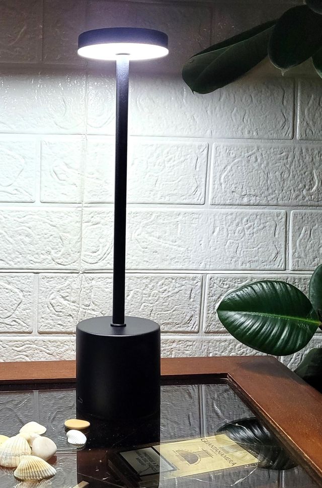 Lampada Tavolo Wireless Touch 3 Toni