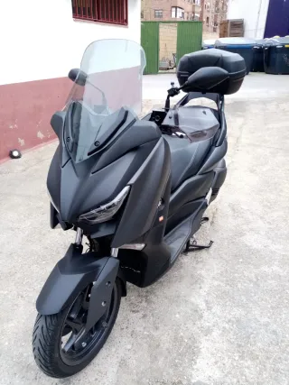 Yamaha XMAX 300 Negra