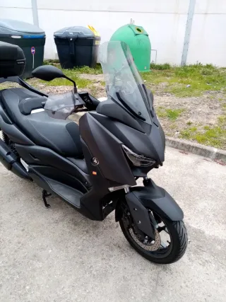 Yamaha XMAX 300 Negra