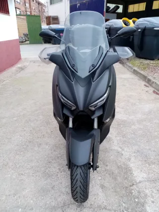 Yamaha XMAX 300 Negra