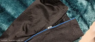 Pantalón de chándal Legea negro y azul