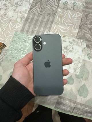iPhone 16 Negro/Gris