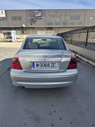Opel Vectra 2000. GASOIL - CARECE DE ETIQUETA