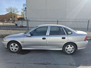Opel Vectra 2000. GASOIL - CARECE DE ETIQUETA