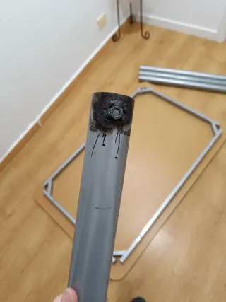 Mesa y 4 sillas comedor