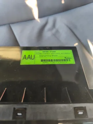 Consola Central con Climatizador SsangYong Rodius2