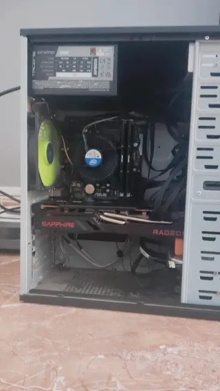 PC Gaming Sapphire Radeon rx 6700xt