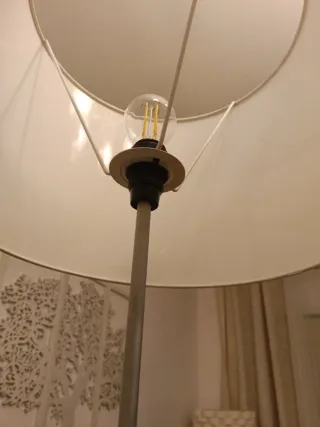 Lámpara de pie moderna