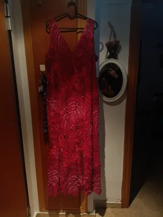 Vestido rojo con textura