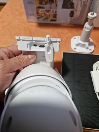 Cámara Solar Exterior Wi-Fi Doble Lente 4K