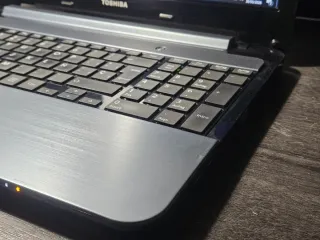 Portátil Toshiba Satellite L955D-108 Negro/Plata