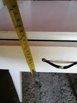 Mesa auxiliar o medita de noche antigua