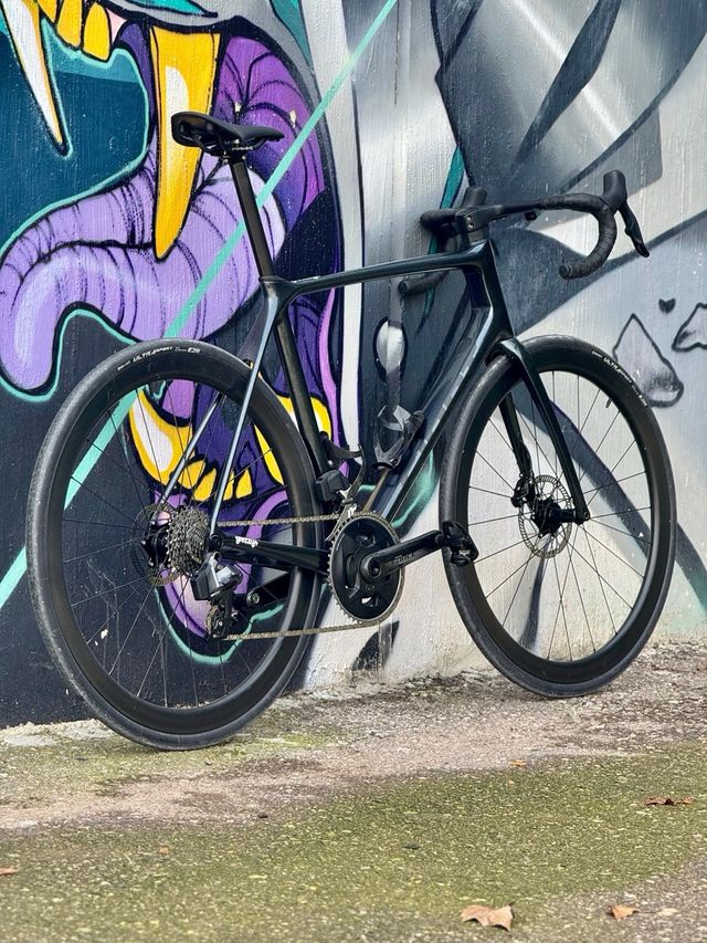 Giant TCR Advanced AXS