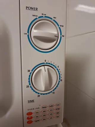 Microondas Orbegozo Blanco