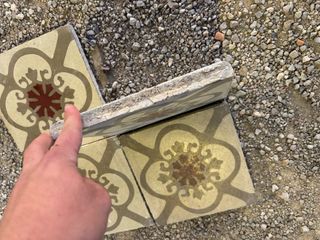 Baldosas hidráulicas antiguas decoradas