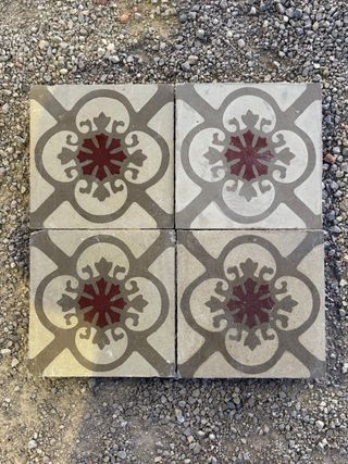 Baldosas hidráulicas antiguas decoradas