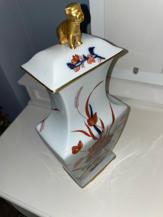 Jarrón Vista Alegre Imari con tapa y oro 24k