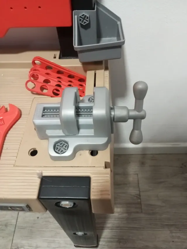 Banco de trabajo Black+Decker para niños