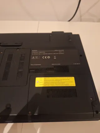 Portátil Sony VAIO VPCCW1S1E para piezas