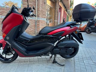 Yamaha NMAX 125 Connected Roja