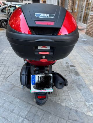 Yamaha NMAX 125 Connected Roja