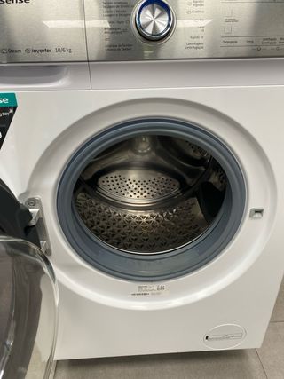 Lavadora secadora Hisense 10/6kg Clase E + envio