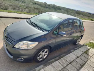 Toyota Auris 2011