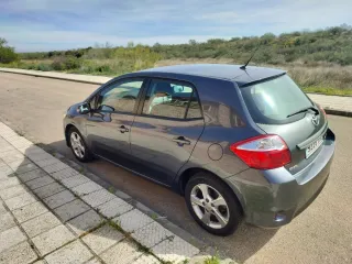 Toyota Auris 2011