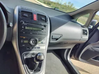 Toyota Auris 2011