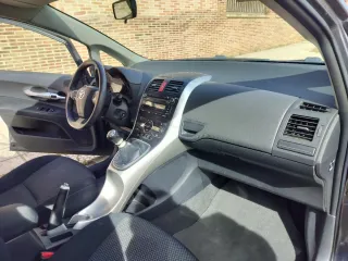 Toyota Auris 2011