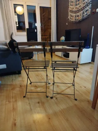 Sedie pieghevoli in legno e metallo per terrazzo